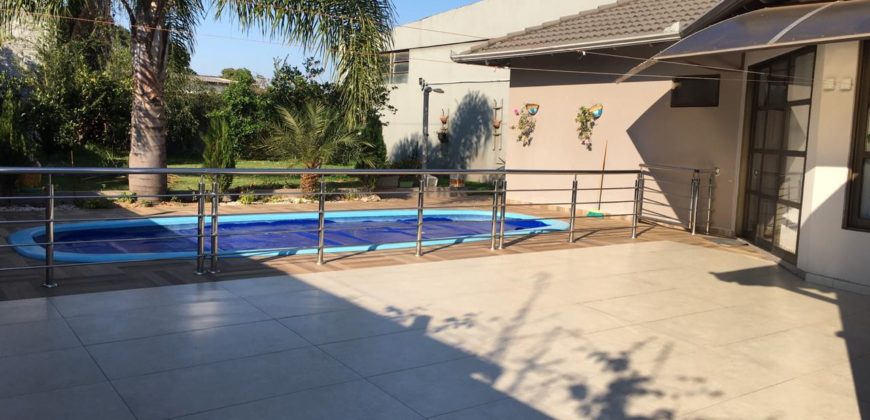 Linda casa na Morada do Sol