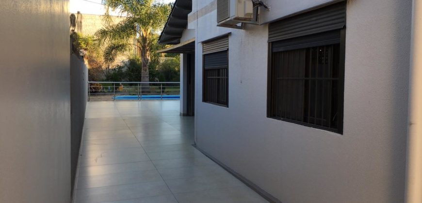 Linda casa na Morada do Sol