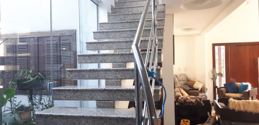 LINDÍSSIMA casa no Bairro São Geraldo