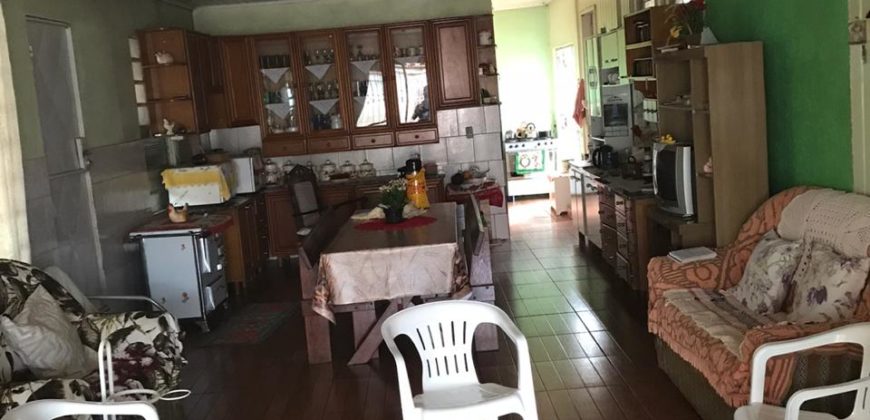 Casa mista no Bairro Osvaldo Aranha