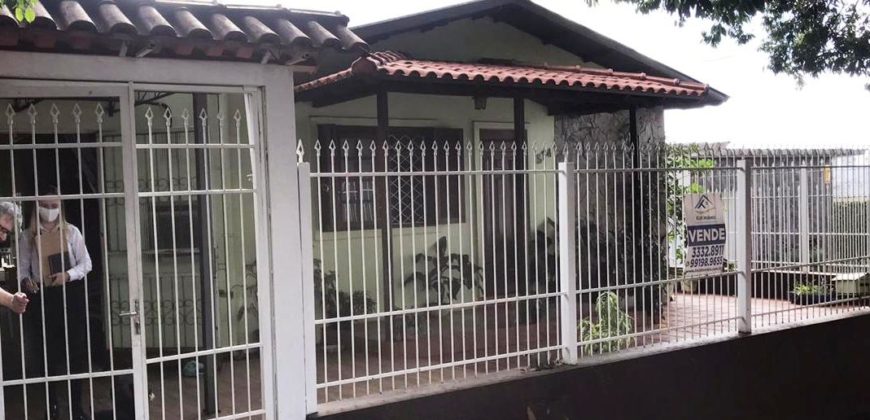 Casa mista no Bairro Osvaldo Aranha