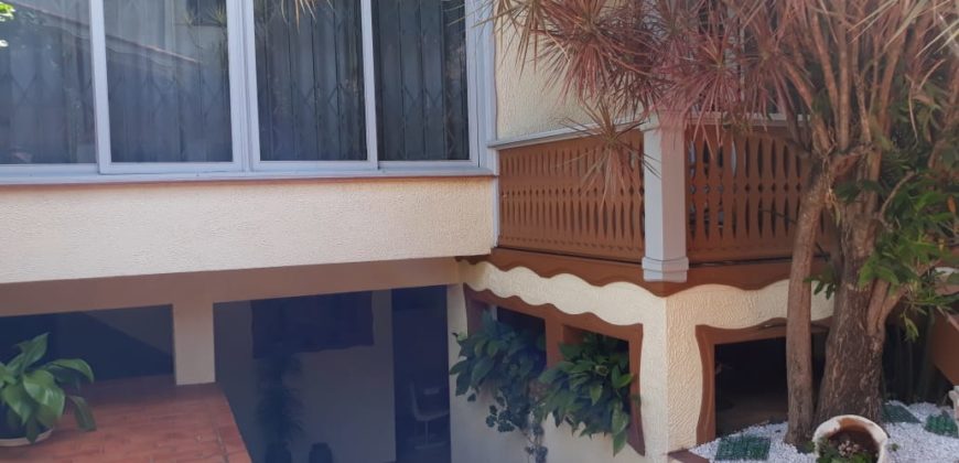 Casa LINDÍSSIMA no CENTRO