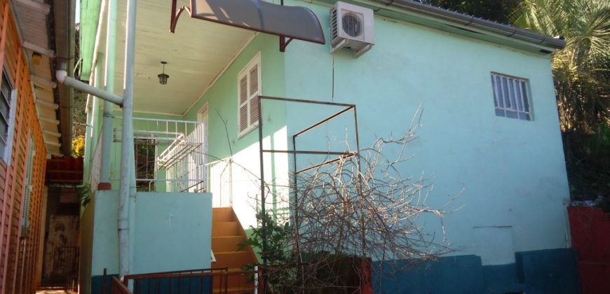 Casa de alvenaria no Bairro Tiarajú