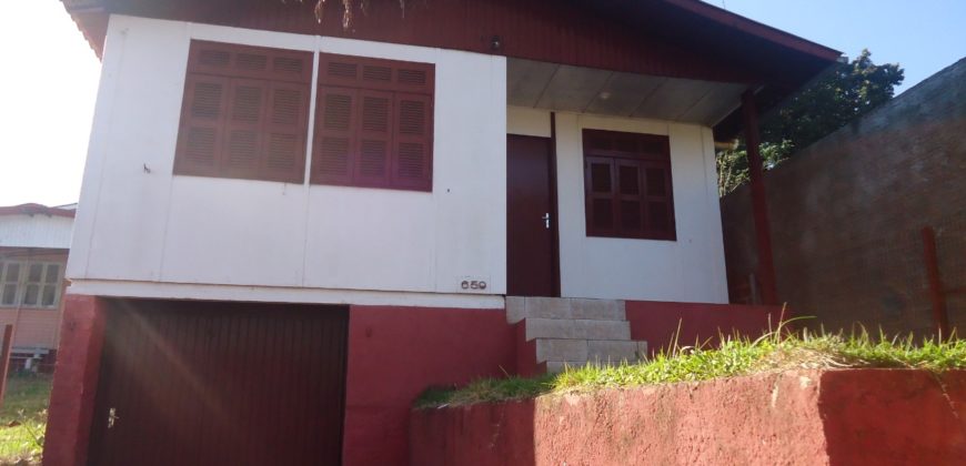 Casa de alvenaria no Bairro Tiarajú