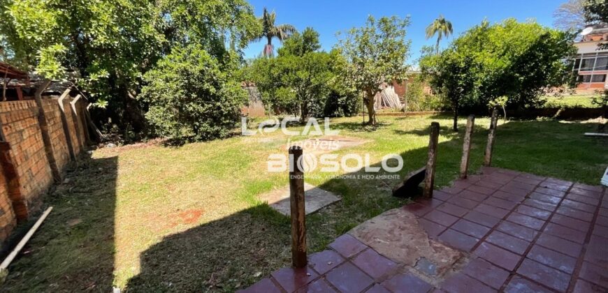 Casa residencial com Ponto Comercial no bairro Osvaldo Aranha