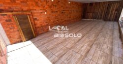 Casa residencial com Ponto Comercial no bairro Osvaldo Aranha