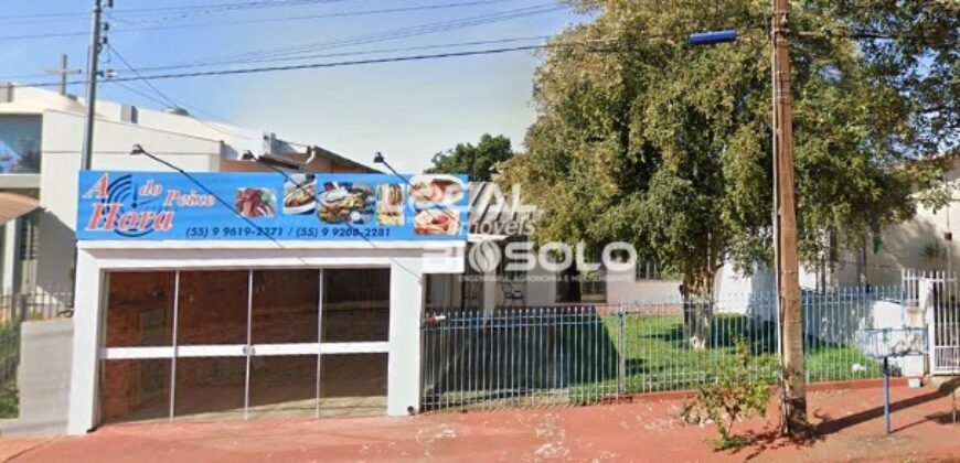 Casa residencial com Ponto Comercial no bairro Osvaldo Aranha