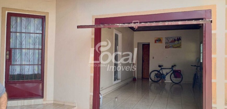 Casa em Alvenaria Divisa Bairro Elizabeth