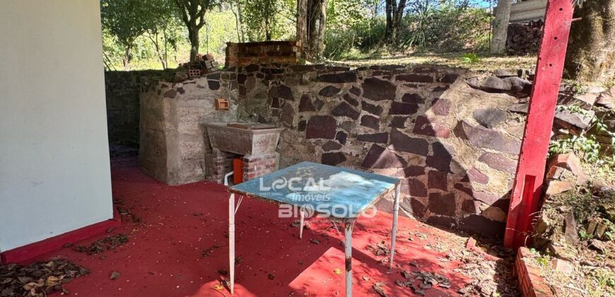 Casa com terreno no Parque Havaí