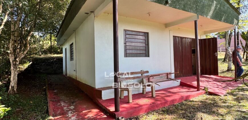 Casa com terreno no Parque Havaí