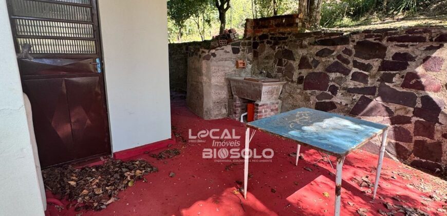 Casa com terreno no Parque Havaí