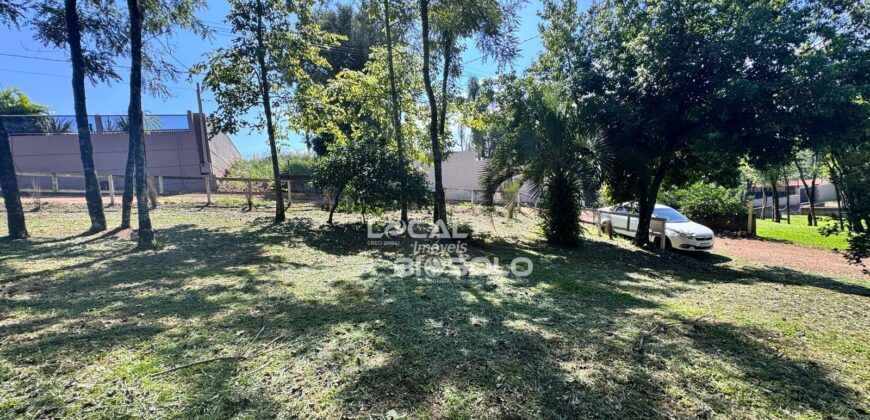 Casa com terreno no Parque Havaí