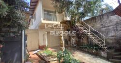 Terreno com Duas Casas