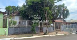 Terreno com Duas Casas