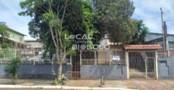 Terreno com Duas Casas