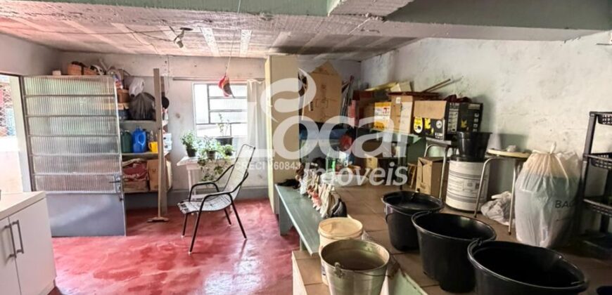 Casa em alvenaria à venda no centro