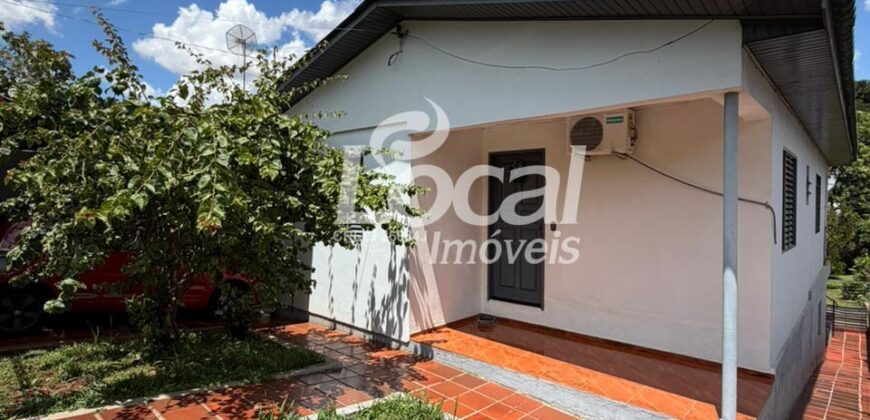 Casa em alvenaria à venda no centro