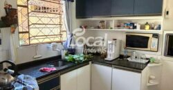 🔥 EXCELENTE OPORTUNIDADE NO BAIRRO BOA VISTA – AMPLO IMÓVEL COM CASA + APARTAMENTO! 🏡