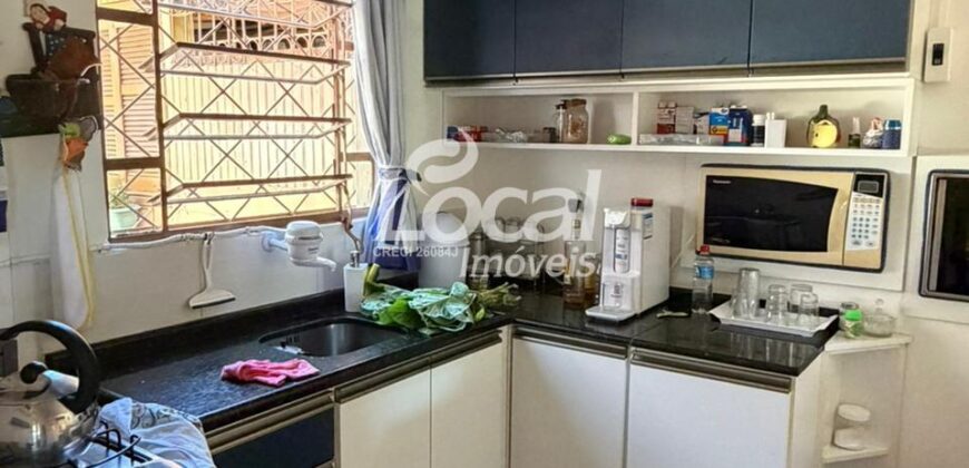 🔥 EXCELENTE OPORTUNIDADE NO BAIRRO BOA VISTA – AMPLO IMÓVEL COM CASA + APARTAMENTO! 🏡