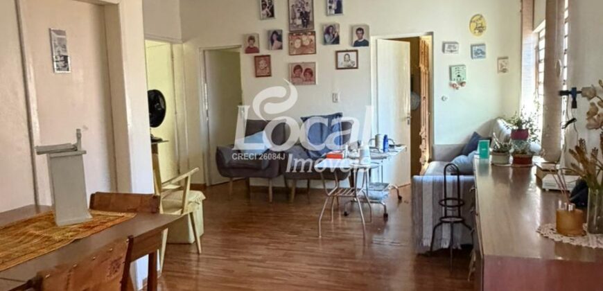 🔥 EXCELENTE OPORTUNIDADE NO BAIRRO BOA VISTA – AMPLO IMÓVEL COM CASA + APARTAMENTO! 🏡