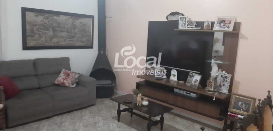 🏡 Casa ampla com piscina no Bairro Tiaraju – Ijuí